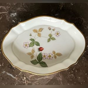 Vintage Wedgwood Wild Strawberry Bone China Soap Dish Trinket Tray